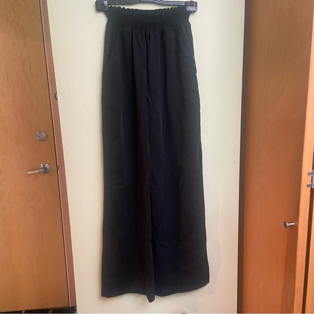 Reformation tencel lyocell high waist wide leg pants Size M.  Elastic waist NWOT
